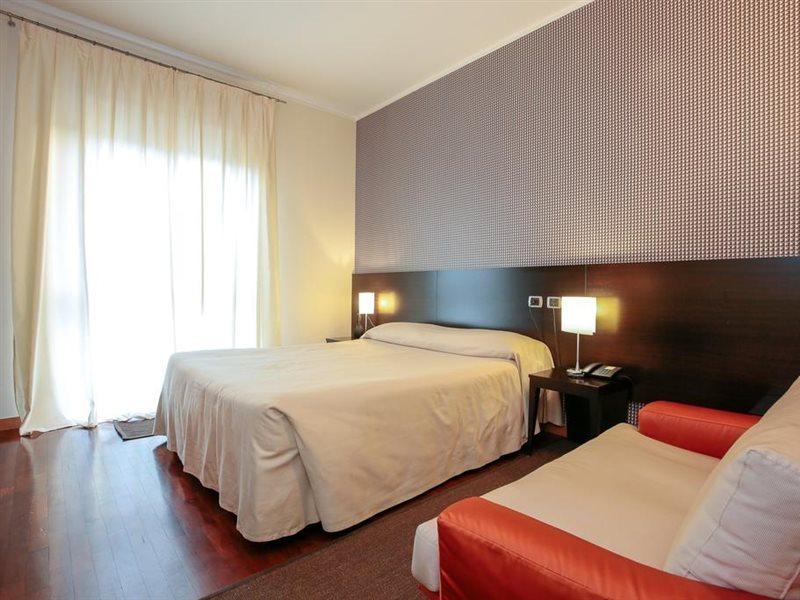 Hotel Aleramo Asti Esterno foto