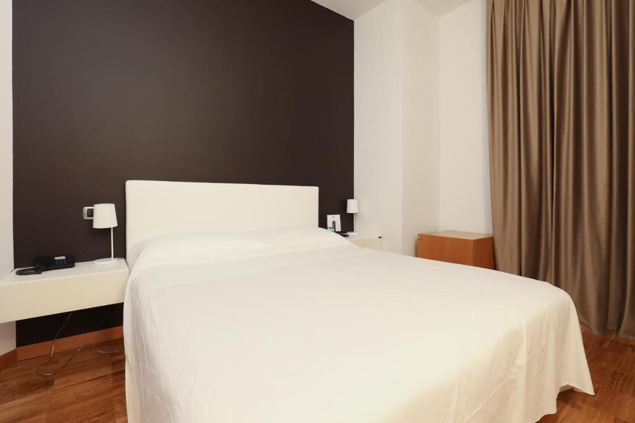 Hotel Aleramo Asti Esterno foto