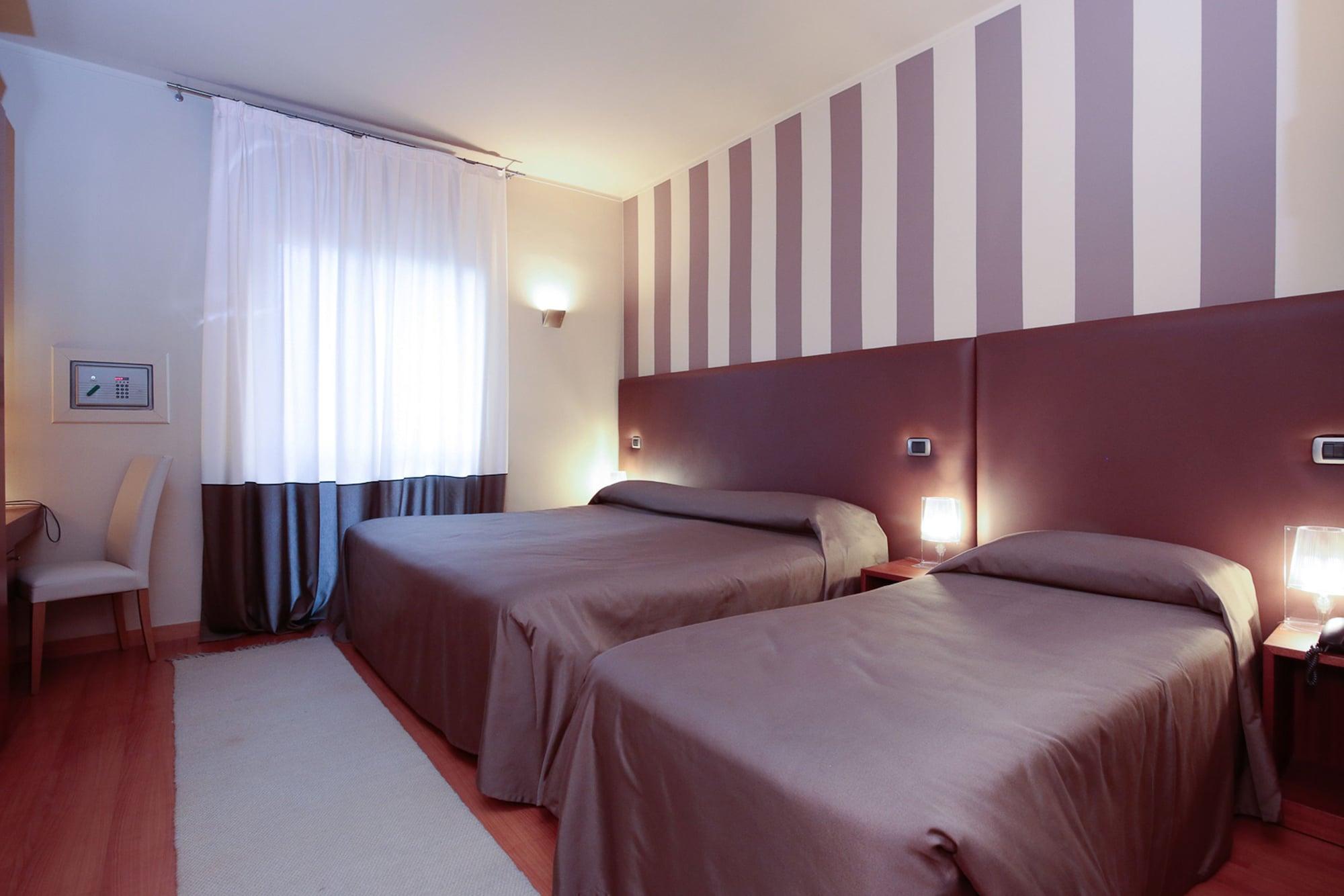 Hotel Aleramo Asti Esterno foto